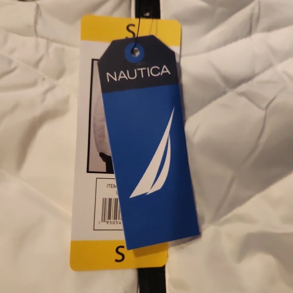 NWT Women's Nautica Puffer Jacket Size S - Picture 2 of 4